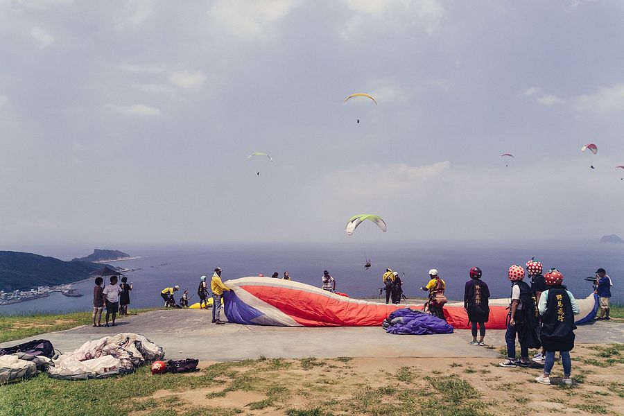 Paragliders in Taiwan  - 野馬飛行傘